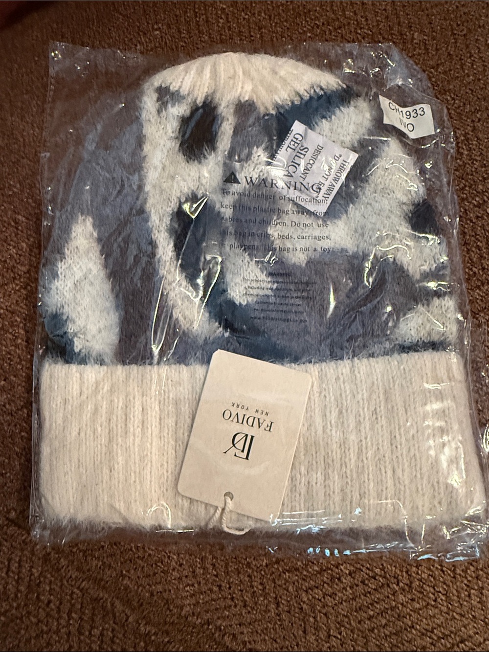 Fardivo New York Knit Leopard Beanie in White and Black